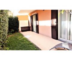 Nuovo appartamento in residence con giardino