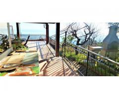 Villino con giardino e vista Spettacolare sul mare