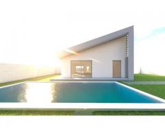 Bella Villa moderna su unico piano con tanto giardino e possibilità di piscina