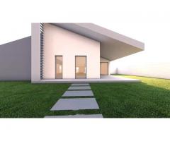 Bella Villa moderna su unico piano con tanto giardino e possibilità di piscina