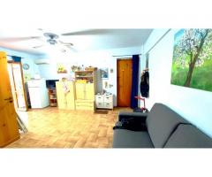 Bel monovano a piano terra vicino al mare di Fondachello con terrazzo e garage