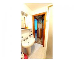 Bel monovano a piano terra vicino al mare di Fondachello con terrazzo e garage