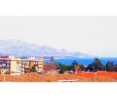 Bel Pentavani con grandiosa vista su Taormina e sull'Etna con Terrazzino a livello