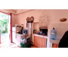 Doppia unità immobiliare con giardino circostante di 5000 mq