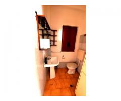 Doppia unità immobiliare con giardino circostante di 5000 mq