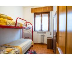 Appartamento con bel portico in piccolo stabile