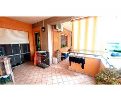 Mascali bel cinque vani con terrazzino a livello