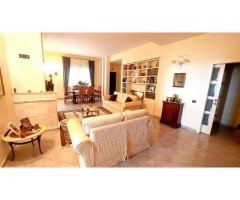 Villa singola con giardino di 850 mq con vista mozzafiato