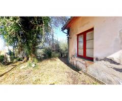 Piano terra a Presa con Giardino circostante