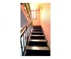 Terratetto pluriuso con grande bottega a piano terra di 300 mq