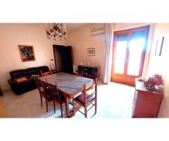 Terratetto pluriuso con grande bottega a piano terra di 300 mq