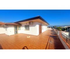 Esclusivo piano attico con vista mare a Torre Archirafi