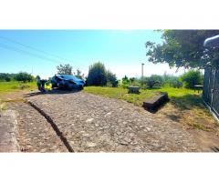 Deposito con bel frutteto