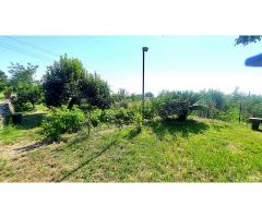 Deposito con bel frutteto