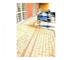 Comodo centrale e restaurato fornito di ampio garage